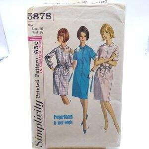 Vintage Sewing PATTERN Simplicity 5878, Misses 1965 One Piece Dress